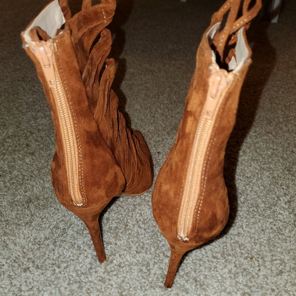 Suede   Lace up Ankle Boots - Picture 2 of 4